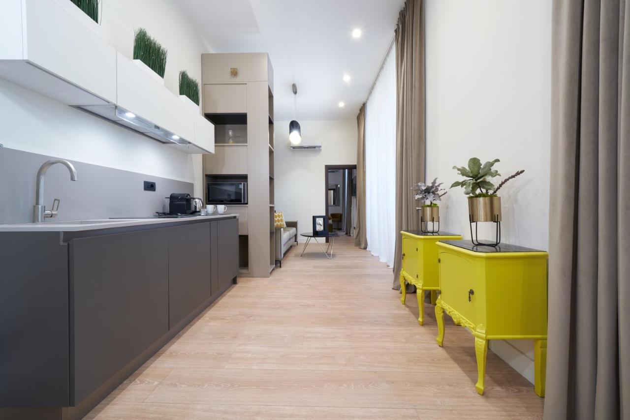 The One Napoli Luxury Apartment מראה חיצוני תמונה