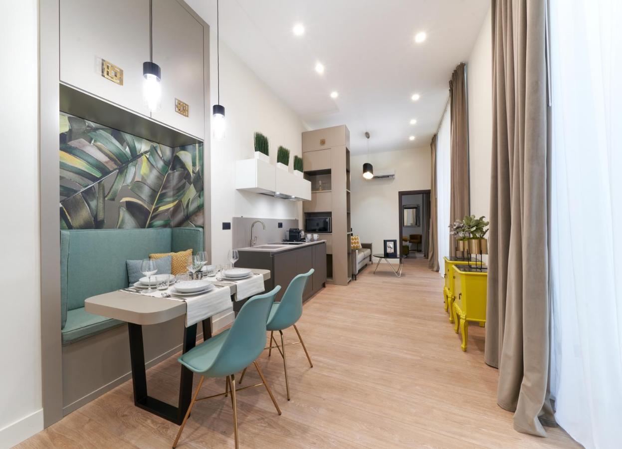 The One Napoli Luxury Apartment מראה חיצוני תמונה