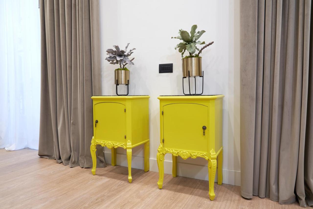 The One Napoli Luxury Apartment מראה חיצוני תמונה