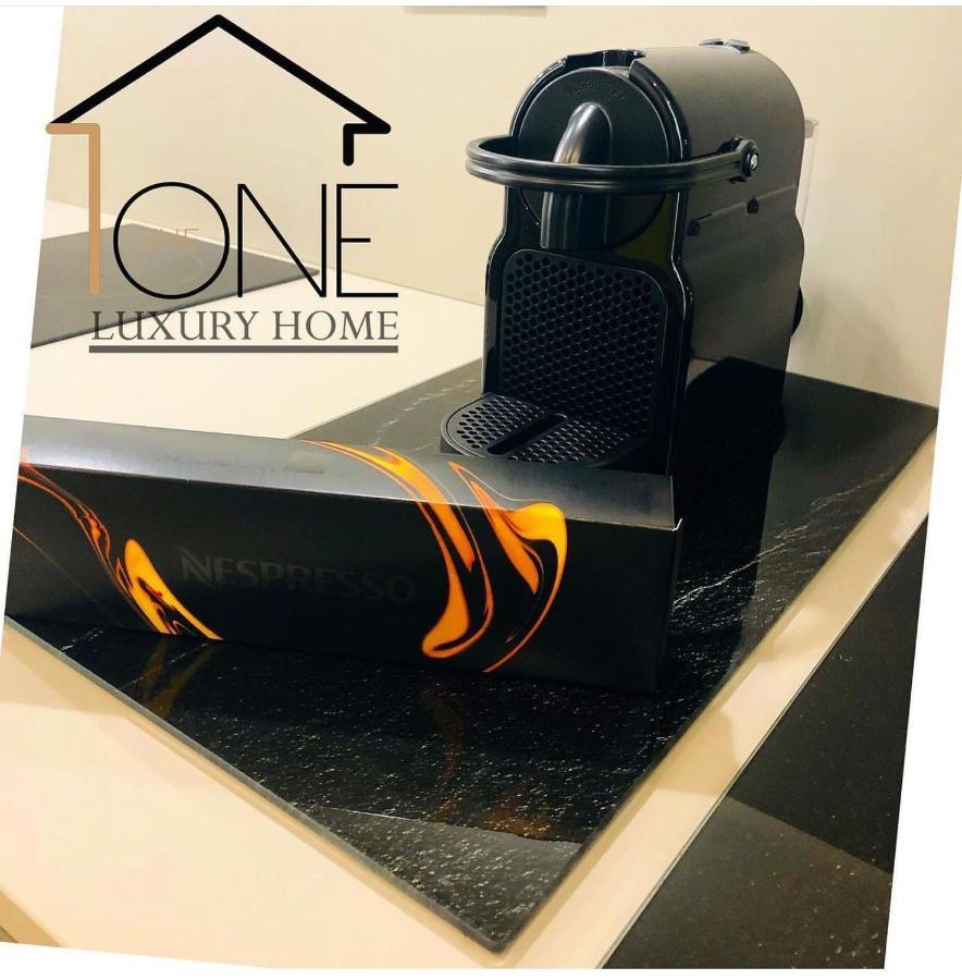 The One Napoli Luxury Apartment מראה חיצוני תמונה