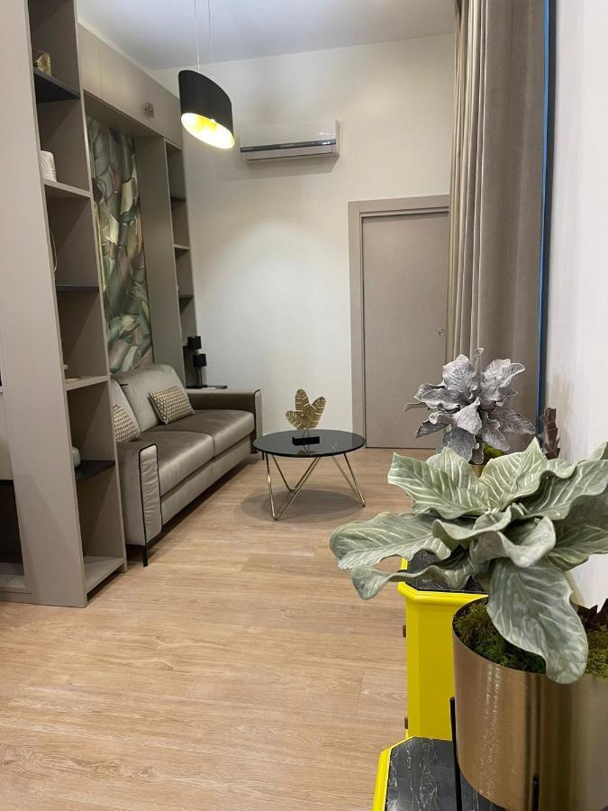 The One Napoli Luxury Apartment מראה חיצוני תמונה